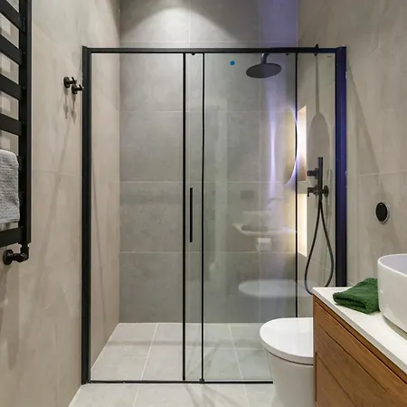 Apartment White Magnolia 4 Bedroom Premium And Parking *