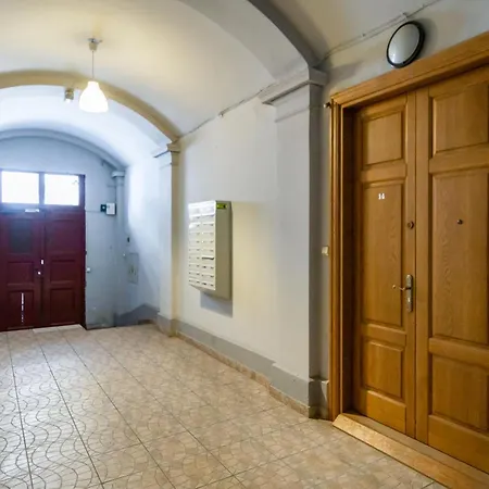 White Magnolia 4 Bedroom Premium And Parking 公寓 克拉科夫