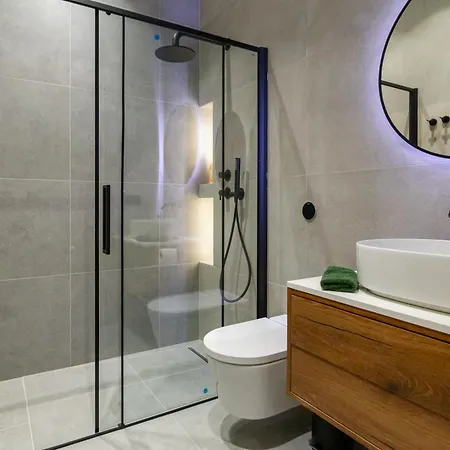 Apartment White Magnolia 4 Bedroom Premium And Parking