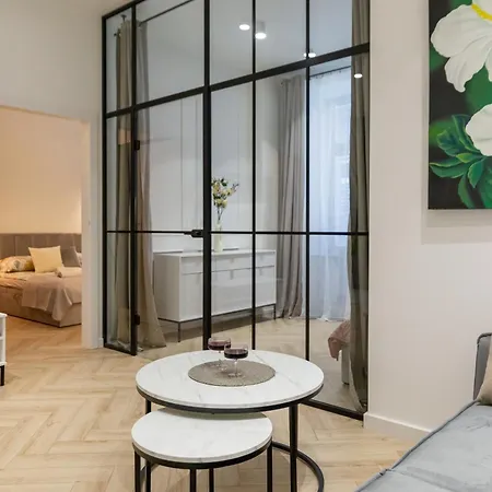 White Magnolia 4 Bedroom Premium And Parking 公寓