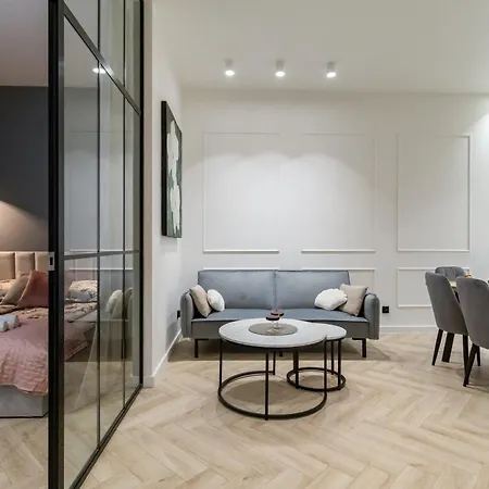 아파트 White Magnolia 4 Bedroom Premium And Parking *