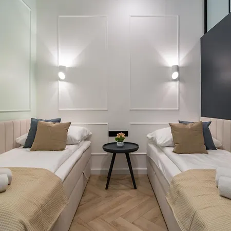 White Magnolia 4 Bedroom Premium And Parking *