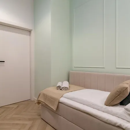 White Magnolia 4 Bedroom Premium And Parking *