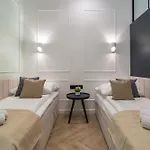 White Magnolia 4 Bedroom Premium And Parking *