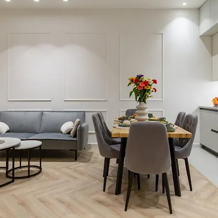 White Magnolia 4 Bedroom Premium And Parking Apartmán *